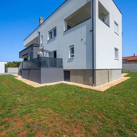 Domus Alba Apartments Пула Екстер'єр фото