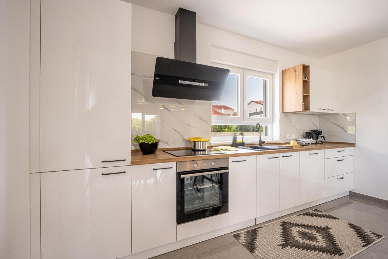 Domus Alba Apartments Пула Екстер'єр фото