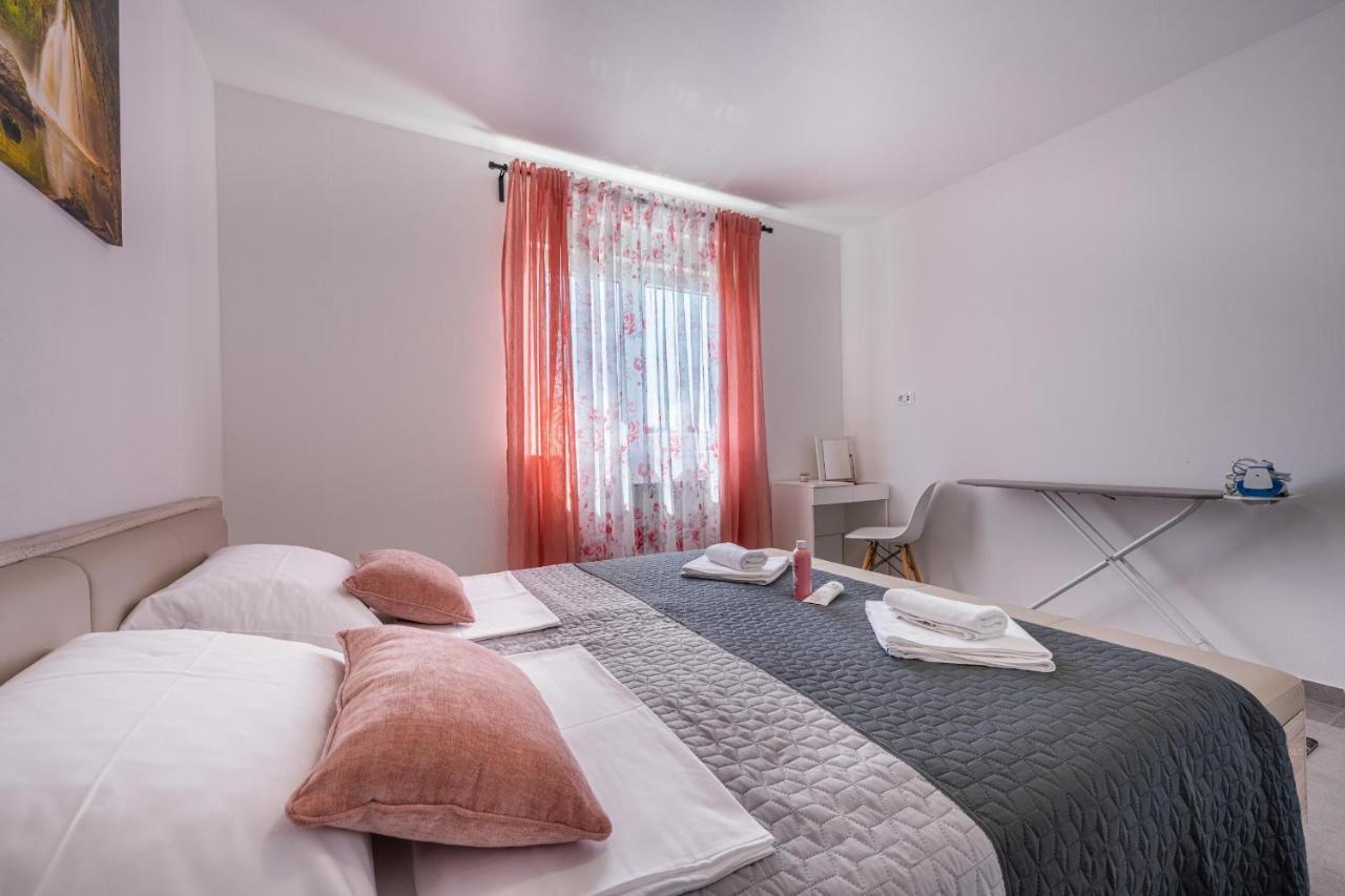 Domus Alba Apartments Пула Екстер'єр фото