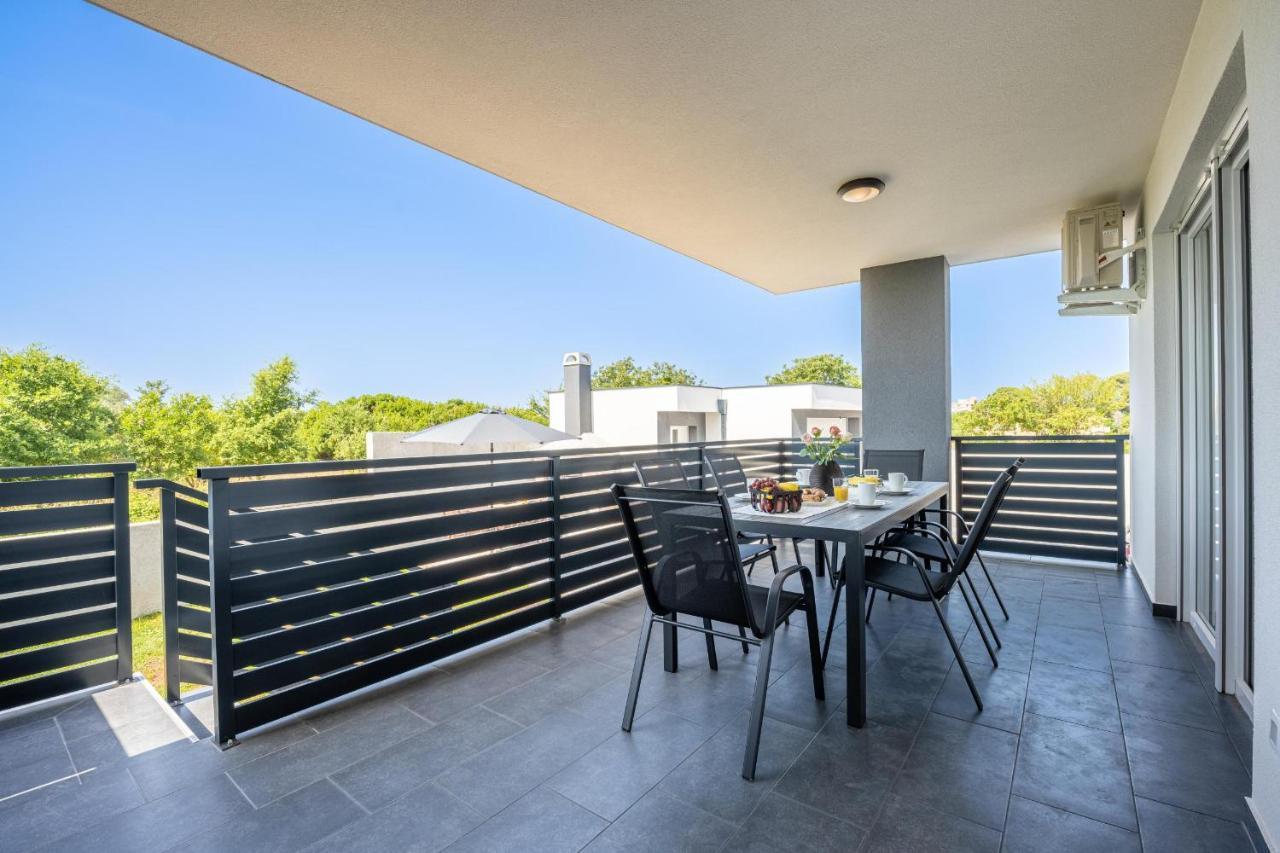 Domus Alba Apartments Пула Екстер'єр фото