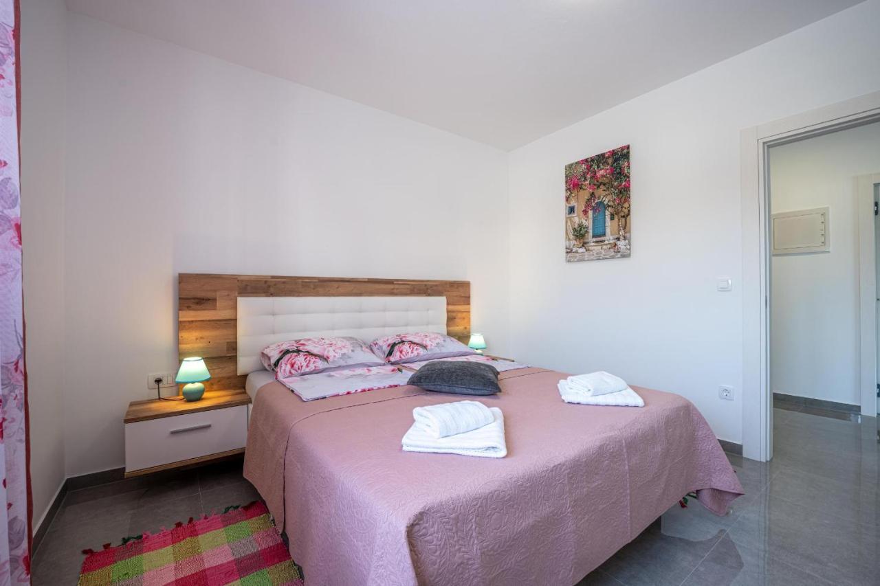 Domus Alba Apartments Пула Екстер'єр фото