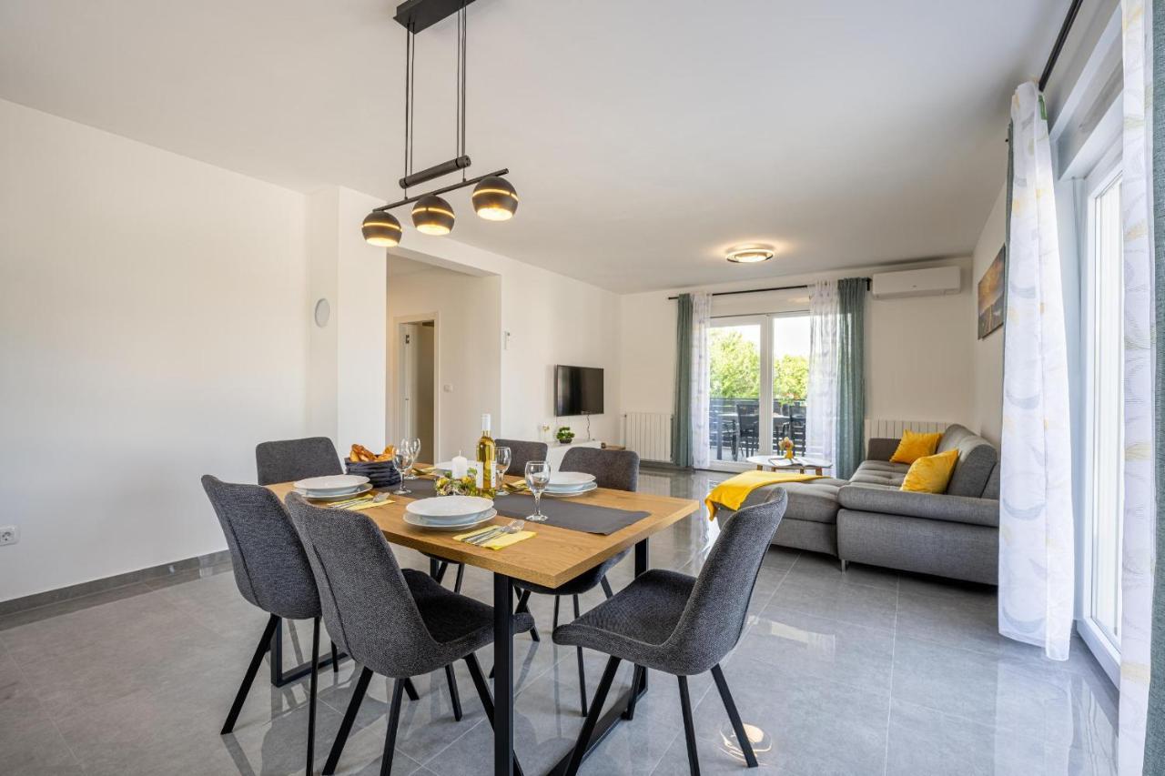 Domus Alba Apartments Пула Екстер'єр фото